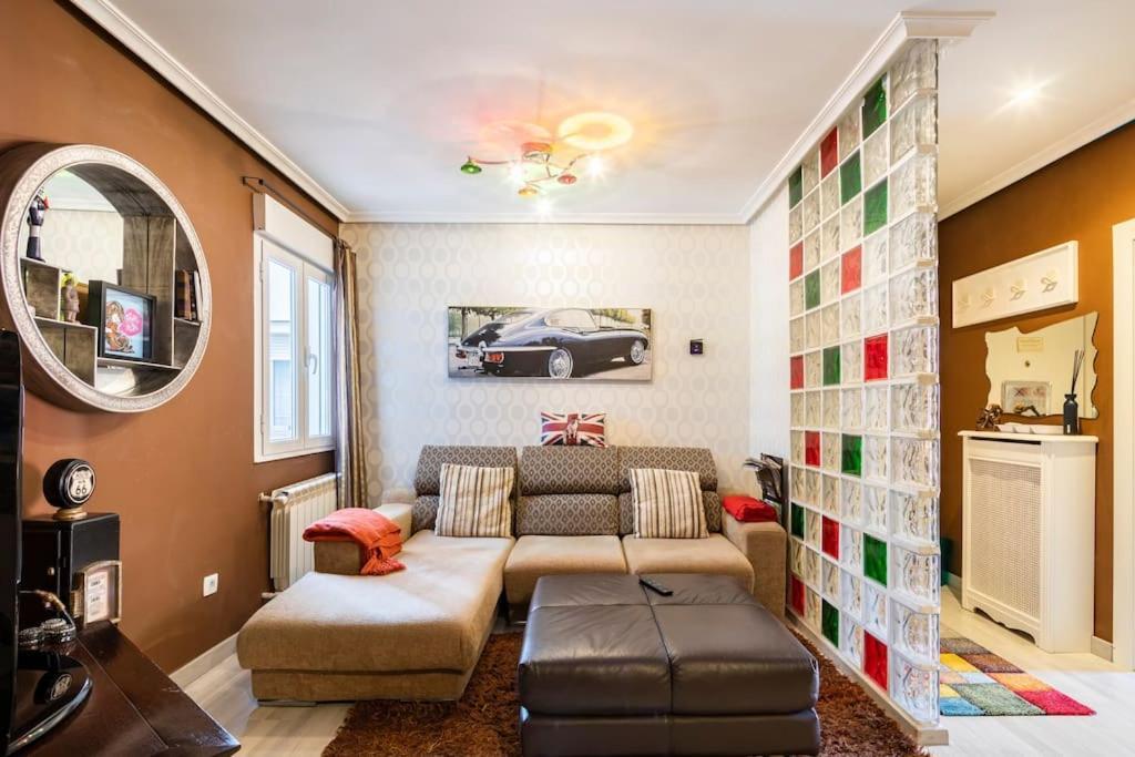 Apartment Pop Gallery Leon